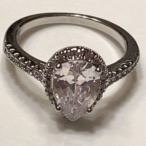 925 Sterling Silver Pear Shaped Crystal Ring